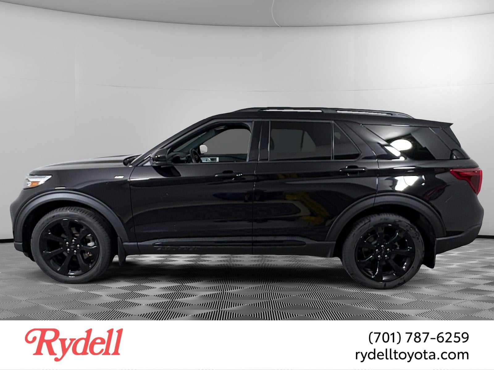 2024 Ford Explorer ST-Line