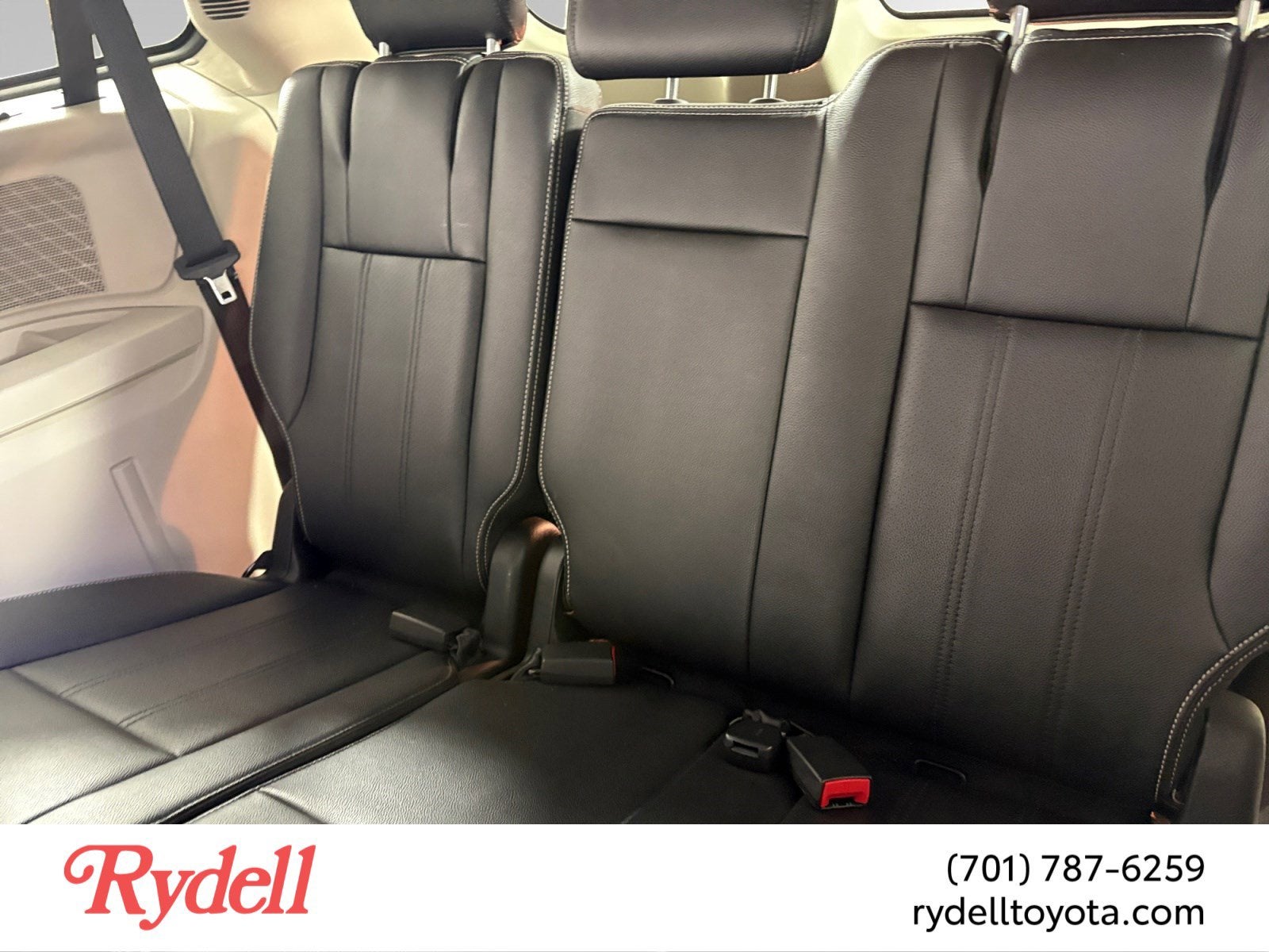 2014 Chrysler Town & Country Touring-L