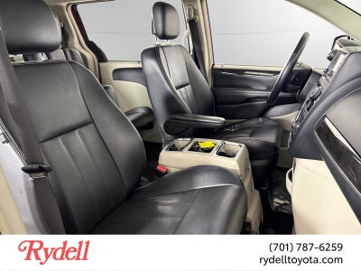 2014 Chrysler Town & Country Touring-L