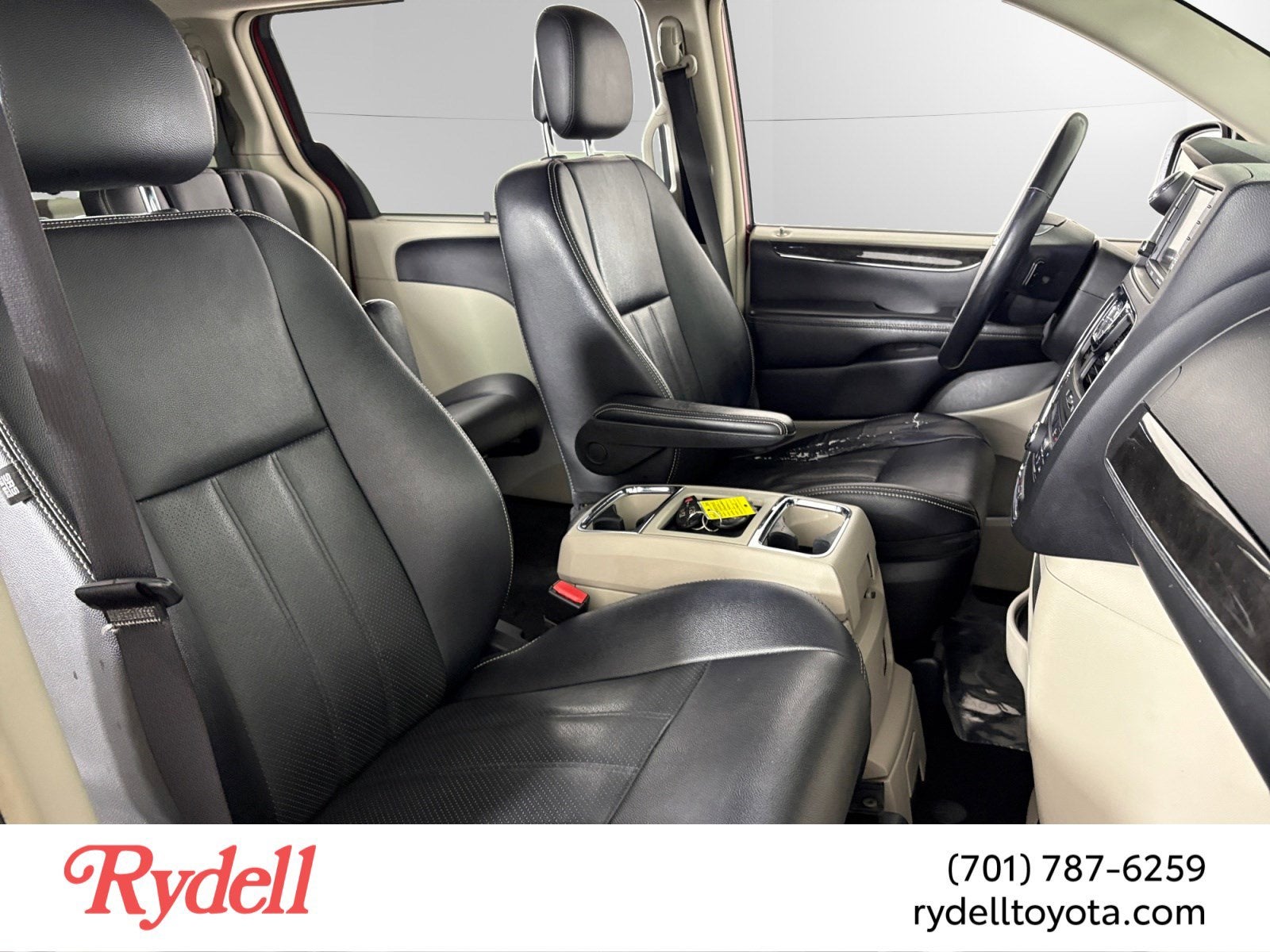 2014 Chrysler Town & Country Touring-L