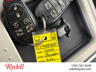 2014 Chrysler Town & Country Touring-L