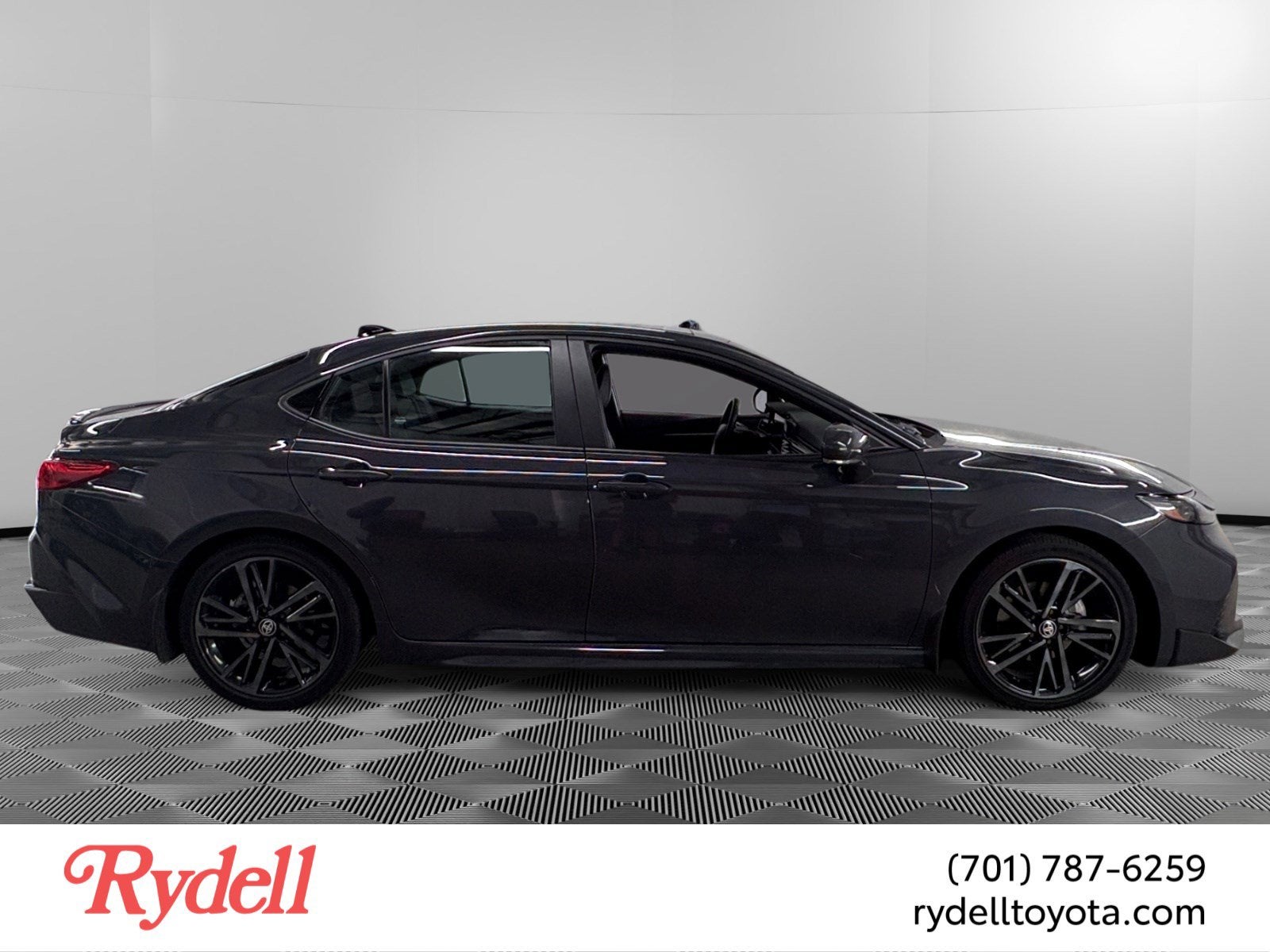 2025 Toyota Camry XSE Hyb