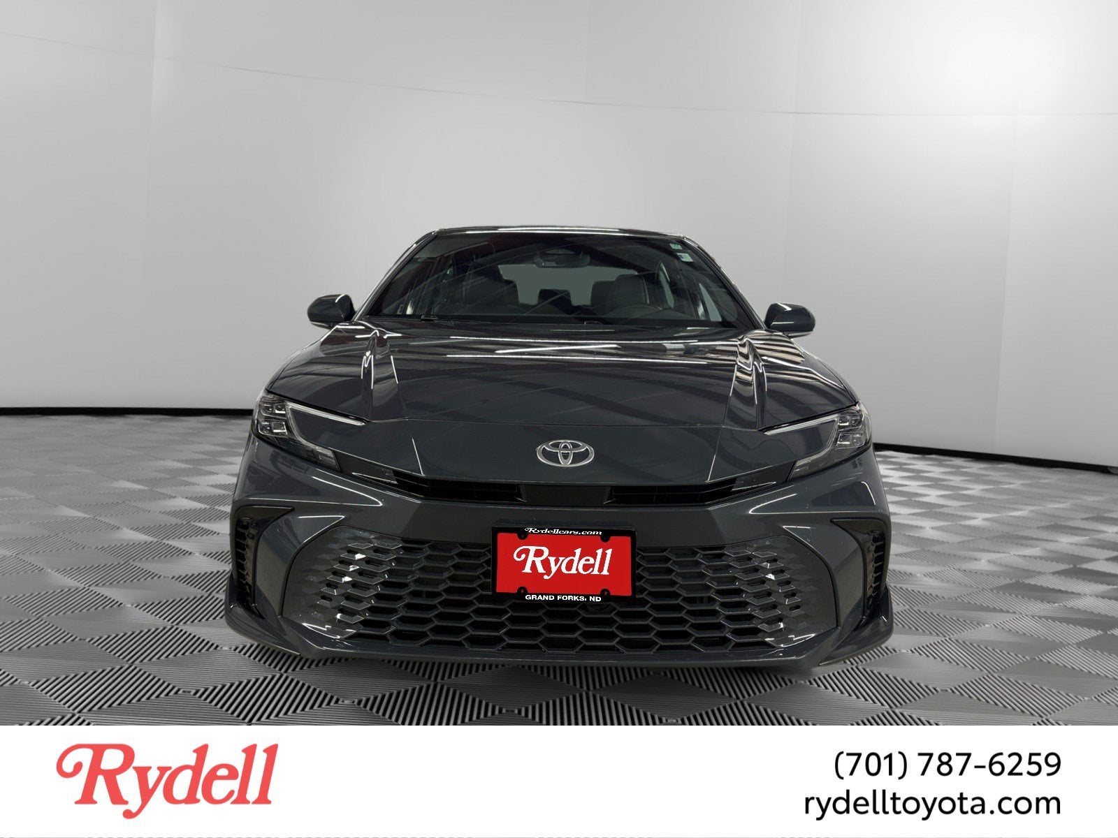 2025 Toyota Camry XSE Hyb