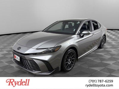 2025 Toyota Camry SE Hyb