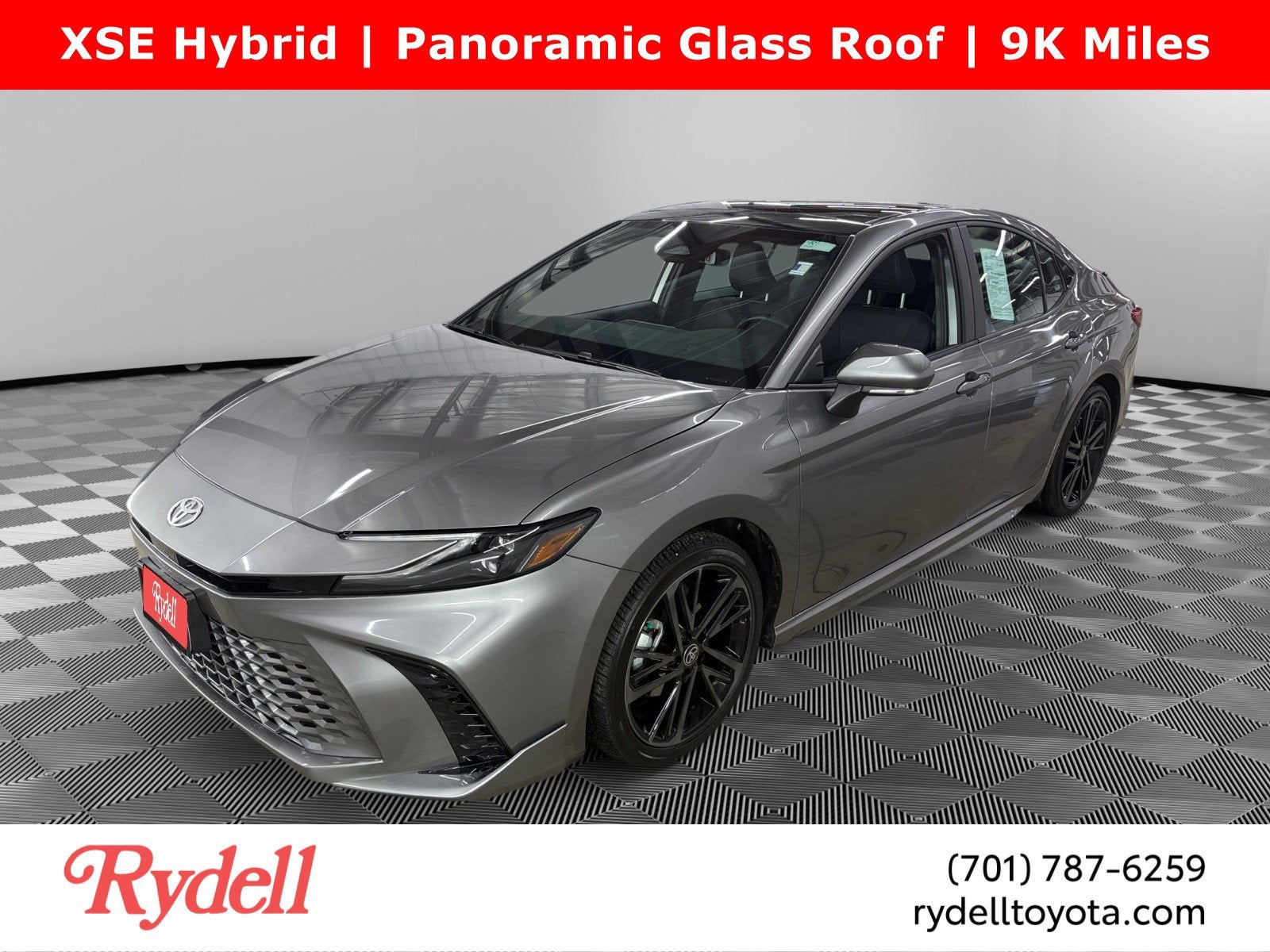 2025 Toyota Camry XSE Hyb