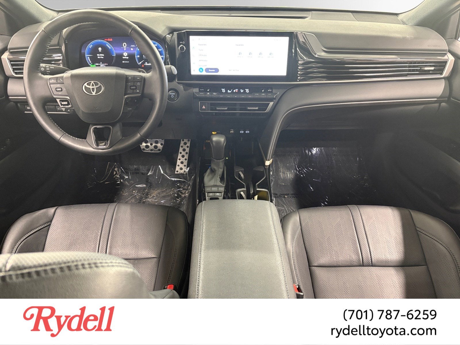 2025 Toyota Camry XSE Hyb