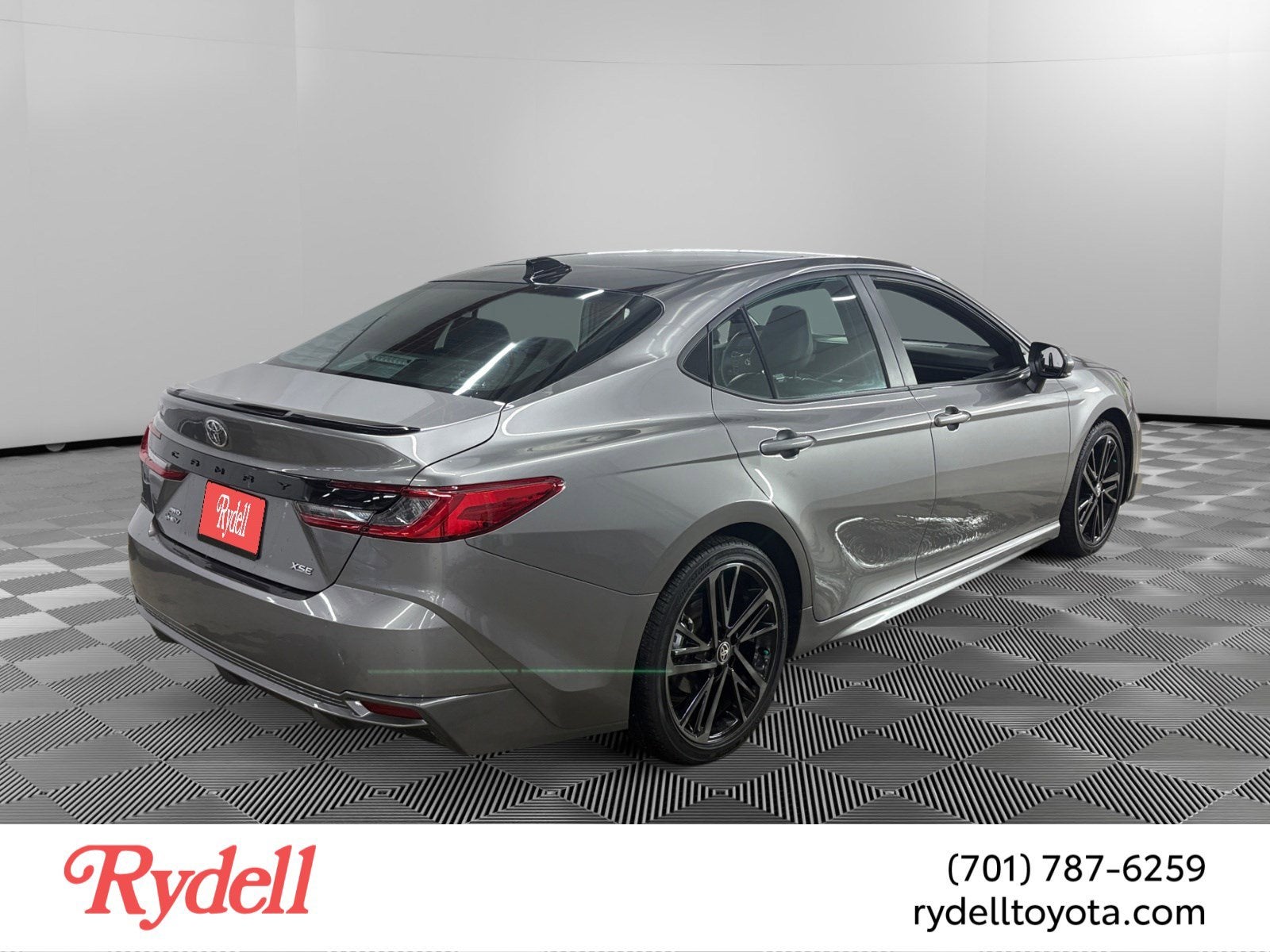 2025 Toyota Camry XSE Hyb