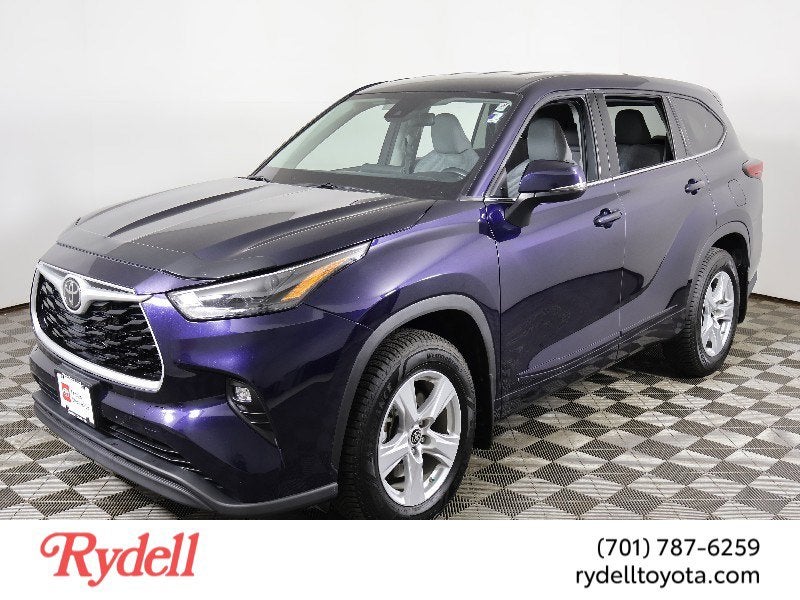 2022 Toyota Highlander LE