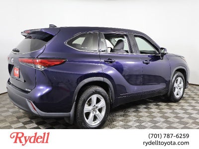 2022 Toyota Highlander LE