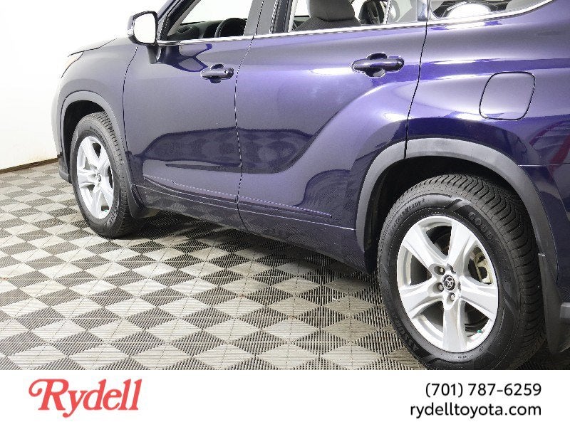 2022 Toyota Highlander LE