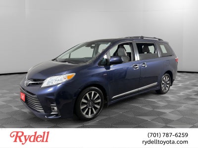 2020 Toyota Sienna XLE