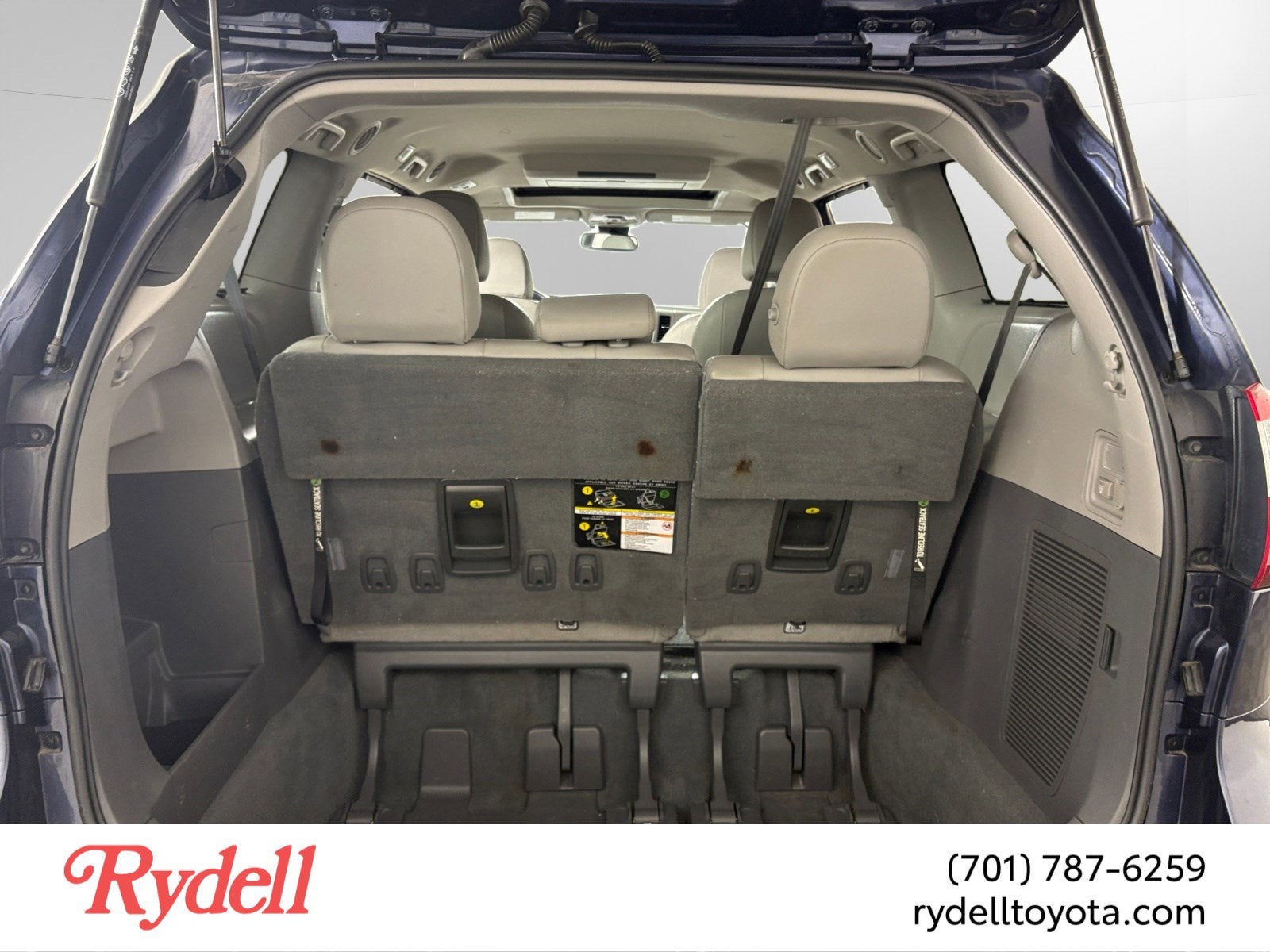 2020 Toyota Sienna XLE