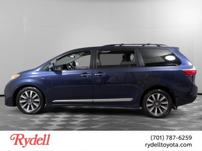2020 Toyota Sienna XLE