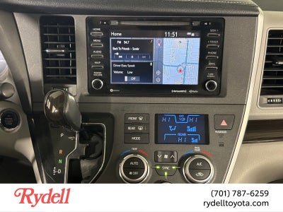 2020 Toyota Sienna XLE