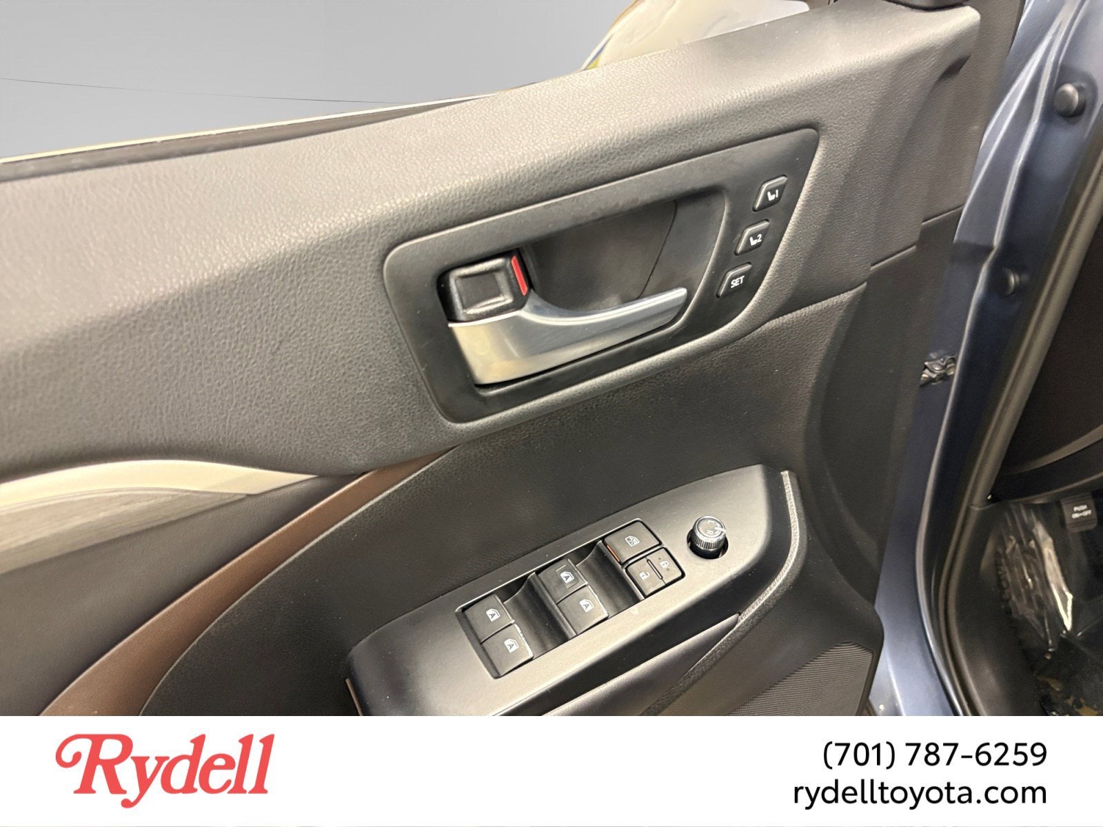 2019 Toyota Highlander Limited Platinum