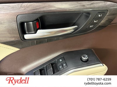 2021 Toyota Highlander Hybrid Platinum