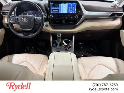 2021 Toyota Highlander Hybrid Platinum