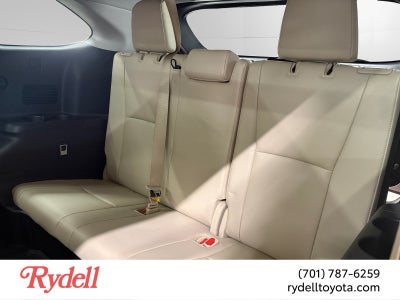 2021 Toyota Highlander Hybrid Platinum