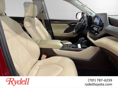 2021 Toyota Highlander Hybrid Platinum