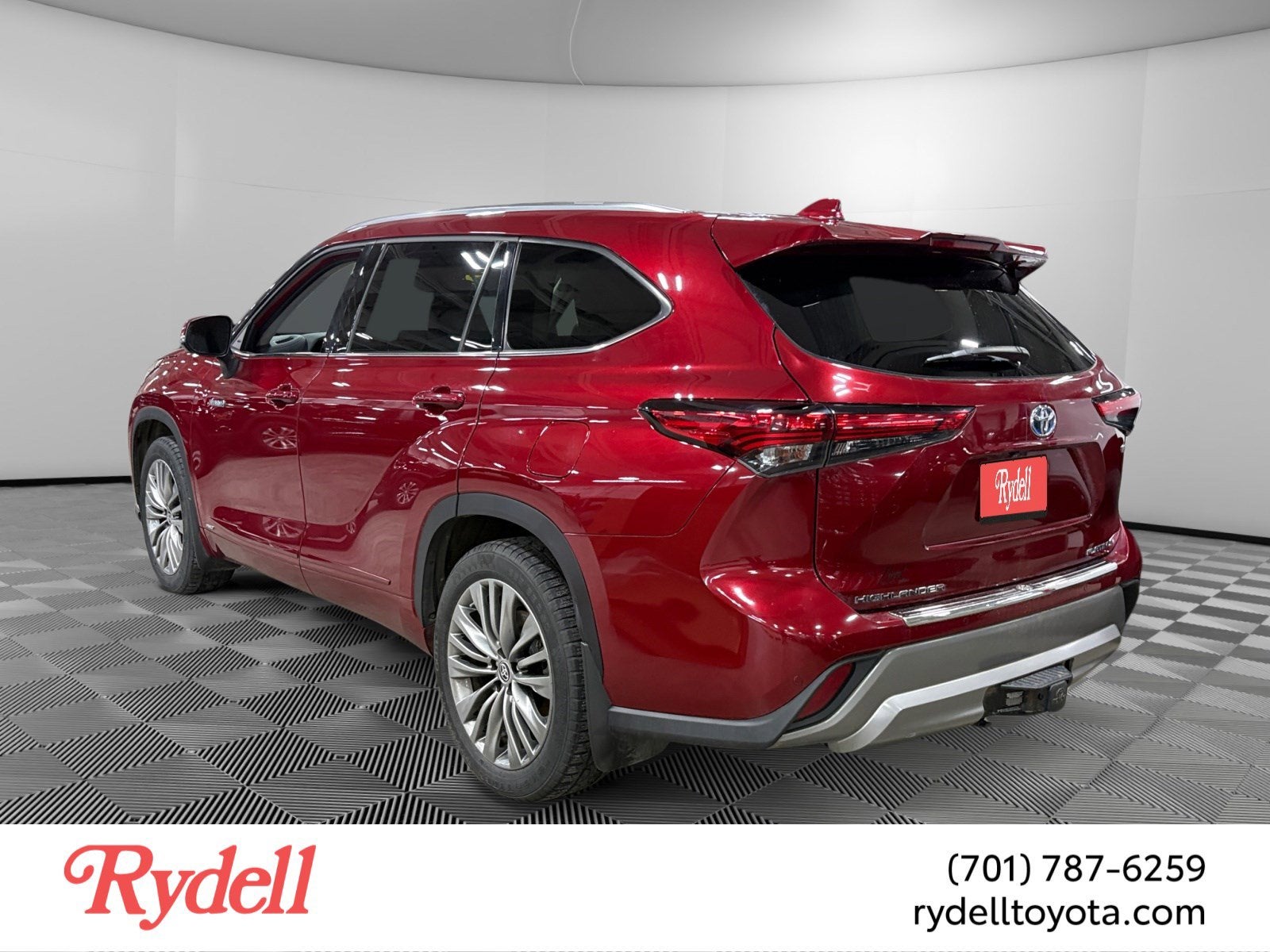 2021 Toyota Highlander Hybrid Platinum