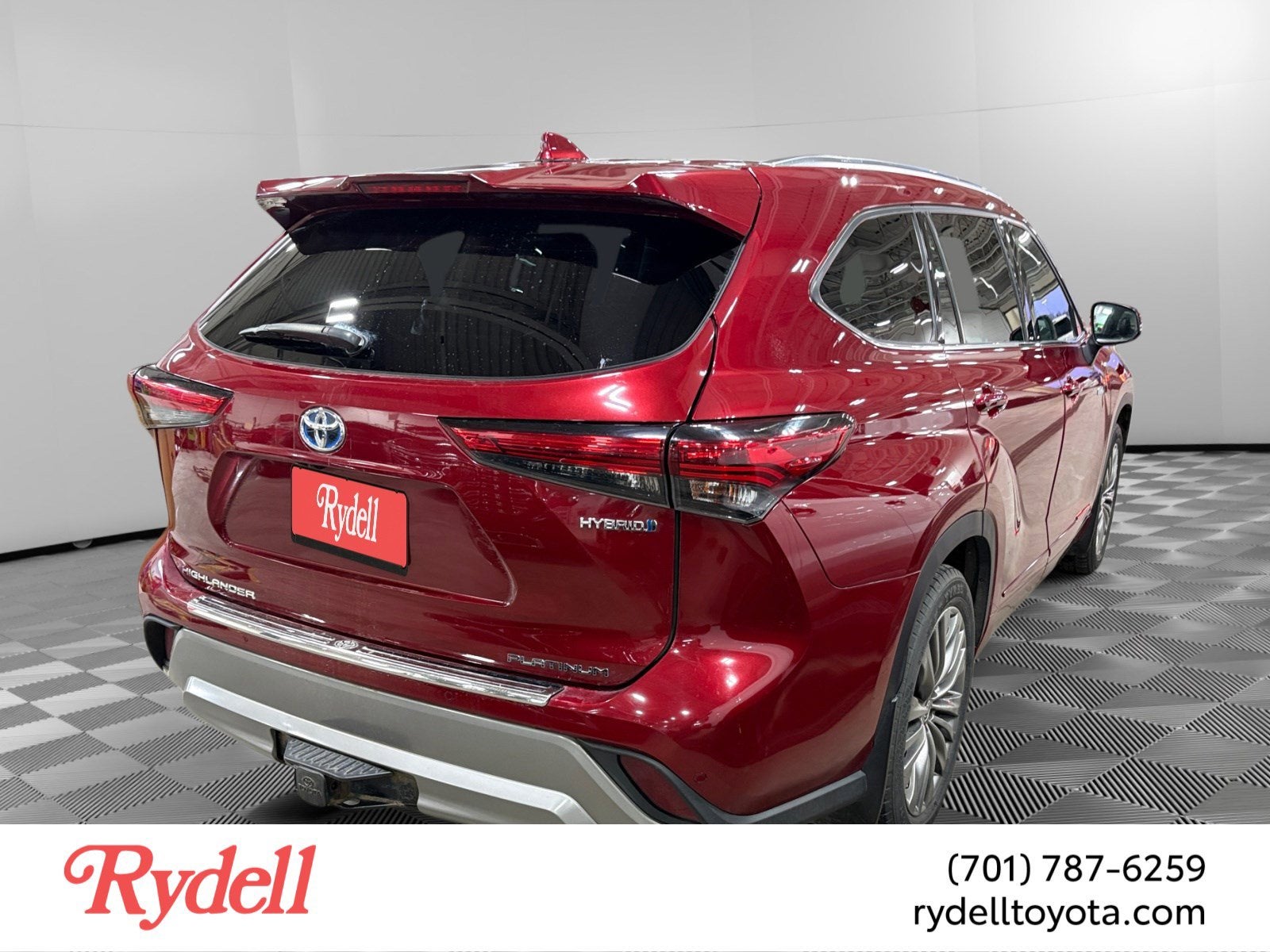2021 Toyota Highlander Hybrid Platinum