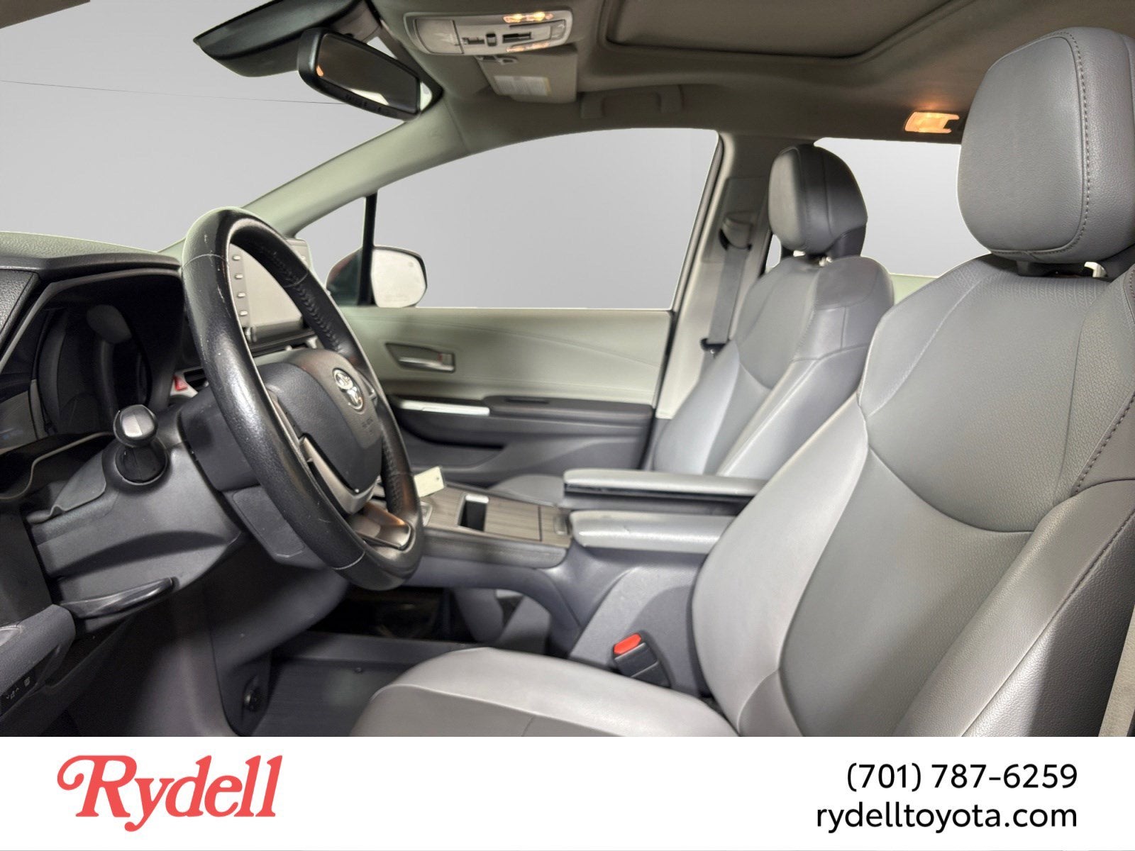 2021 Toyota Sienna XLE