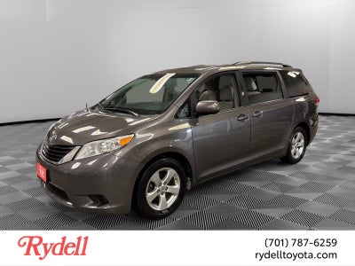 2013 Toyota Sienna LE
