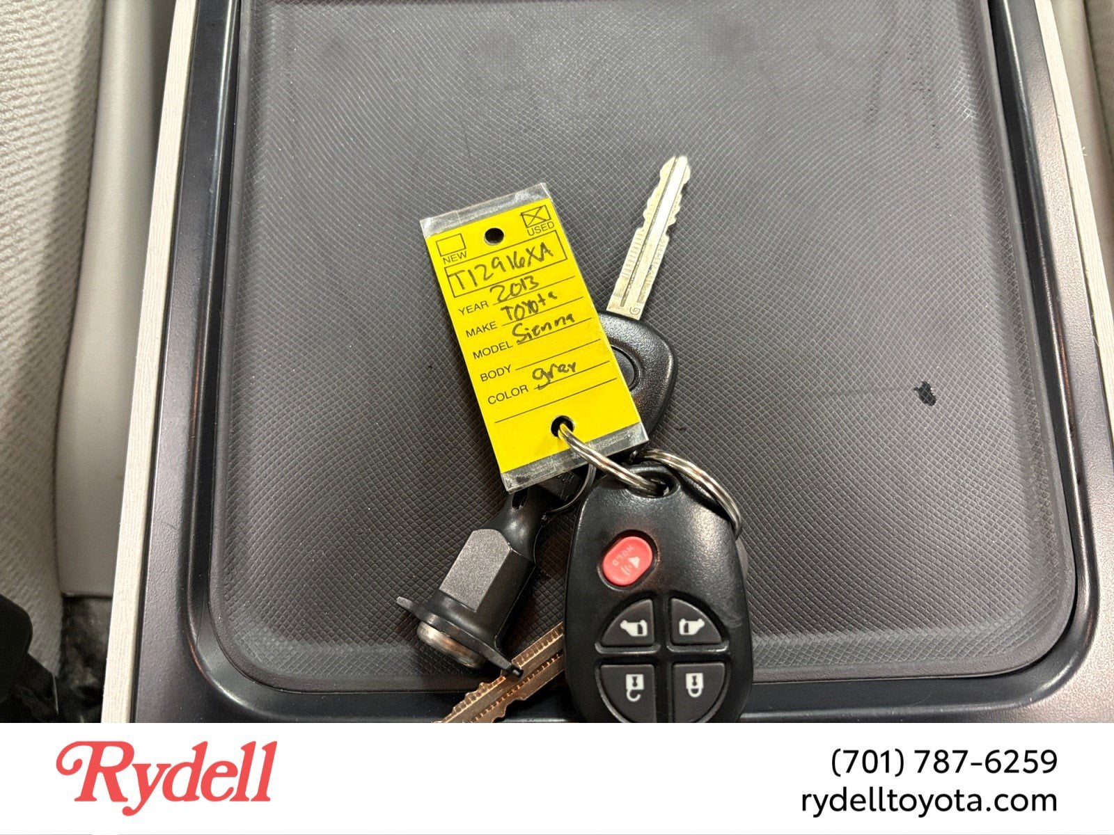 2013 Toyota Sienna LE