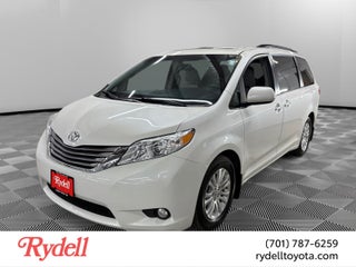 2017 Toyota Sienna XLE