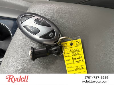 2025 Hyundai Elantra SEL Convenience