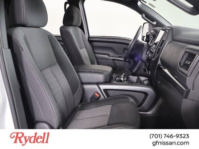 2024 Nissan Titan SV