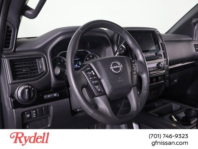 2024 Nissan Titan SV