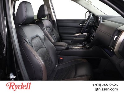 2023 Nissan Pathfinder Platinum