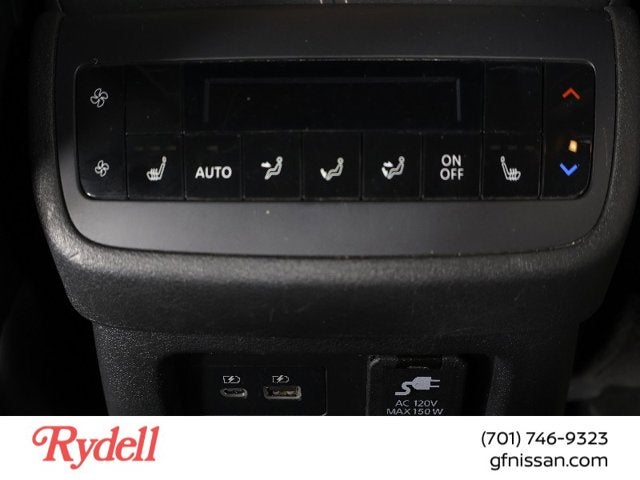 2023 Nissan Pathfinder Platinum