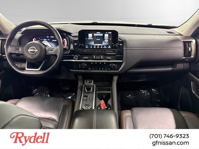 2023 Nissan Pathfinder Platinum
