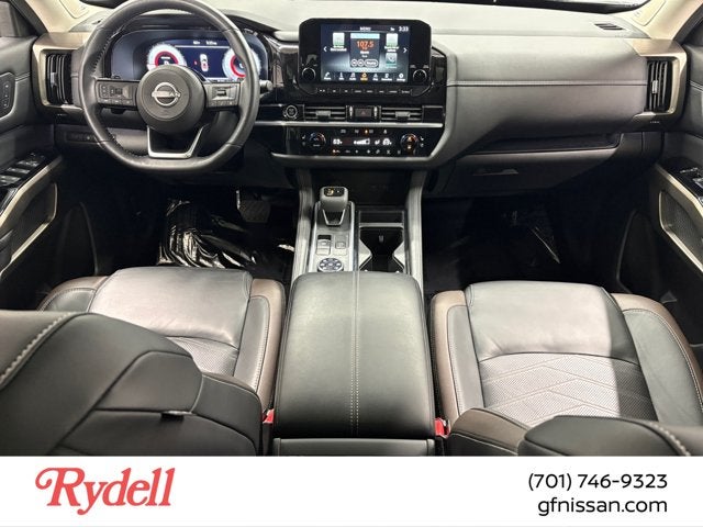 2024 Nissan Pathfinder Platinum