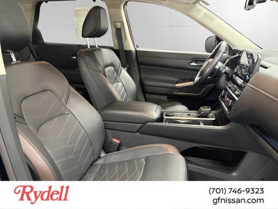2024 Nissan Pathfinder Platinum