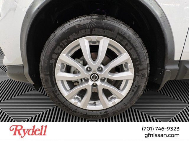 2022 Nissan Rogue Sport SV