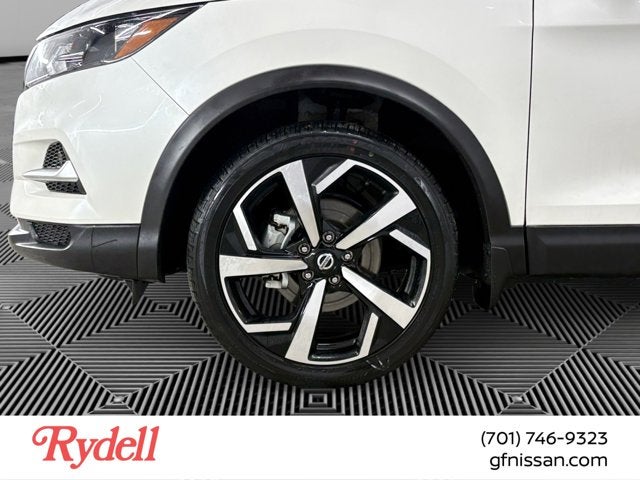 2022 Nissan Rogue Sport SL