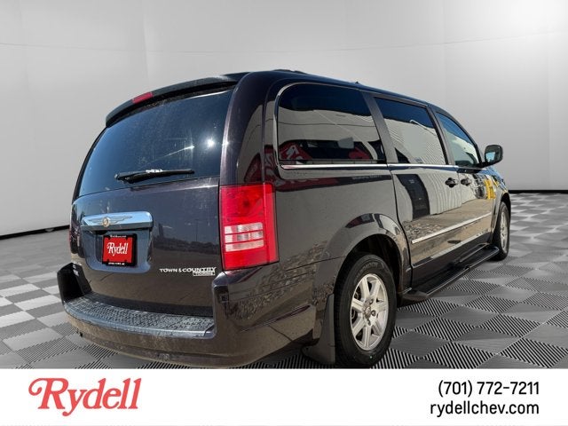 2010 Chrysler Town & Country Touring Plus