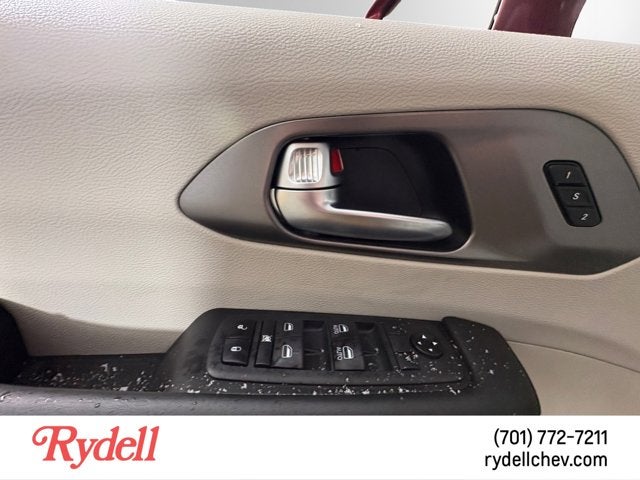 2020 Chrysler Pacifica Touring L