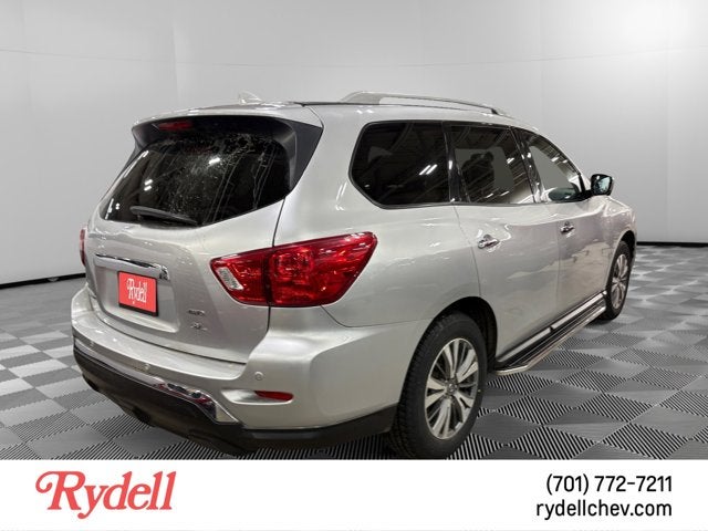 2019 Nissan Pathfinder SL