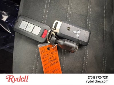 2019 Mitsubishi Outlander ES